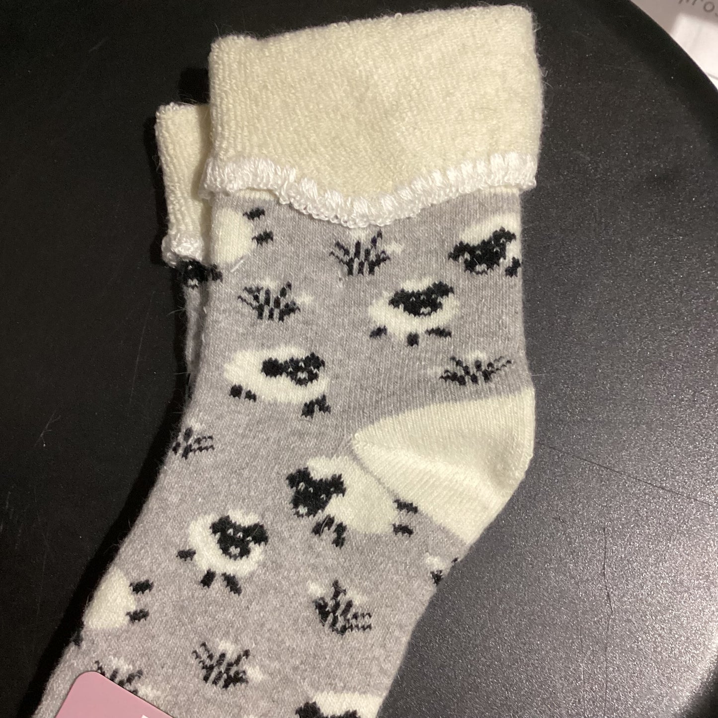 Feathers & Fluff Socks